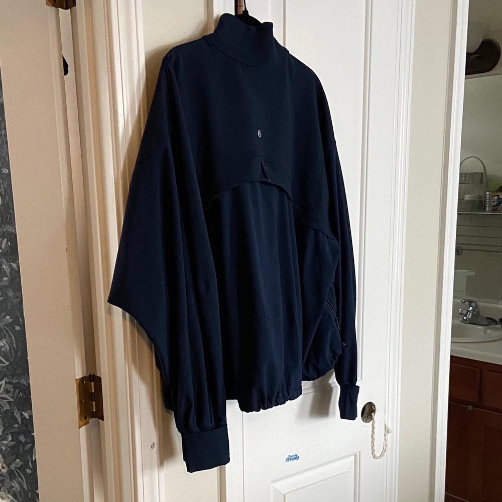 Lululemon Oversized Define Jacket size 8 old season - Picture 3 of 3
